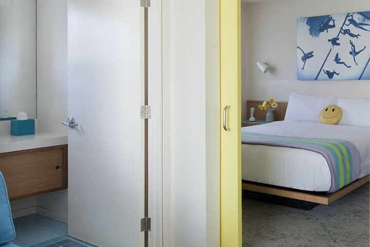 Room 72 of 255