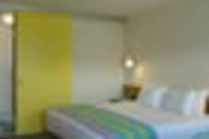 Room 29 of 255