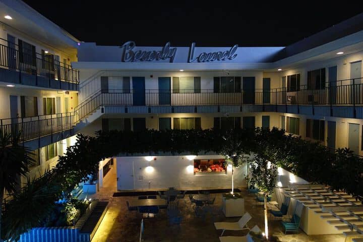 Hotel Exterior 219 of 255