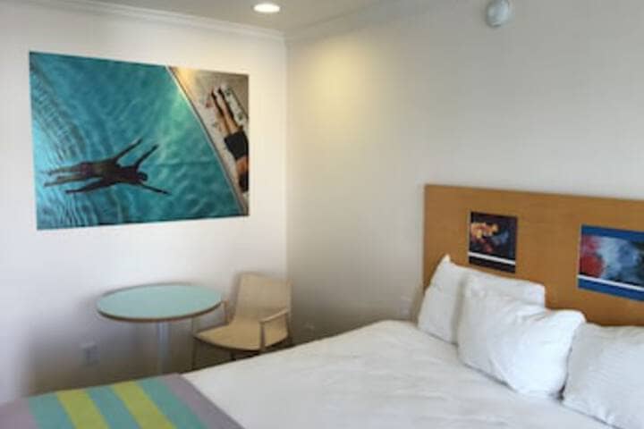 Room 46 of 255